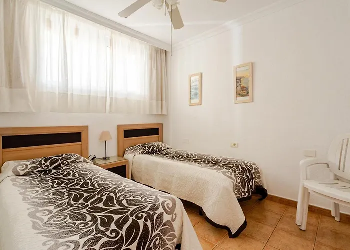 Playa La Arena Puerto de Santiago