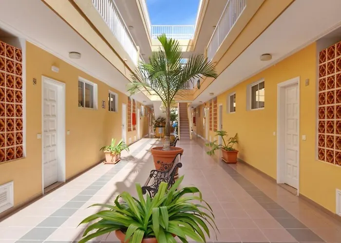 Playa La Arena Puerto de Santiago