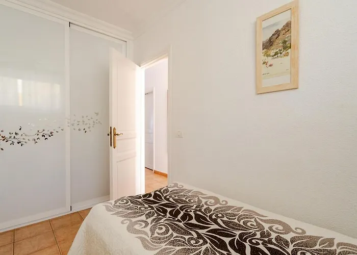 Playa La Arena * Puerto de Santiago