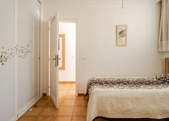 Playa La Arena Puerto de Santiago